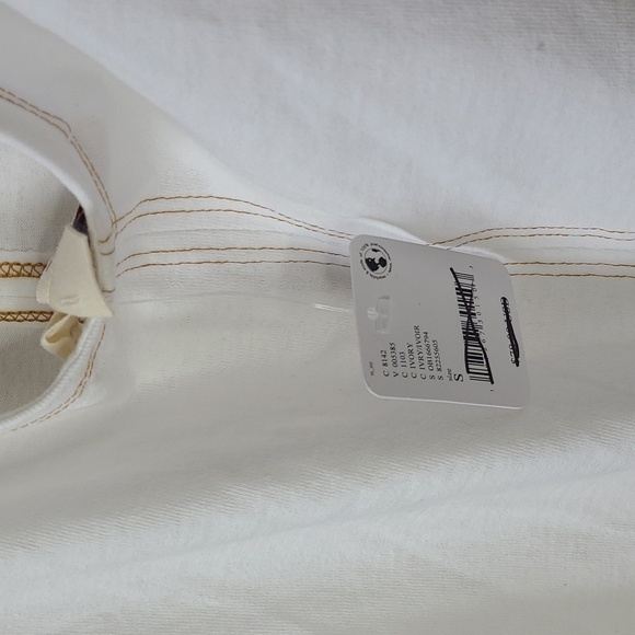 Free People Beach White - Picture 7 of 10